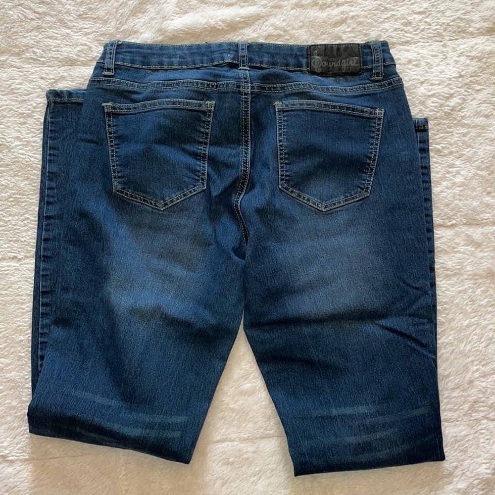 Jean Bundle - Picture 7 of 7